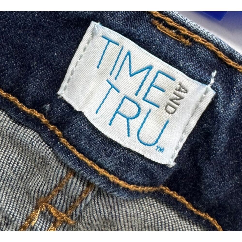 Time and Tru Blue Denim Jeans Womens 6 Regular Cotton Spandex - Picture 2 of 9